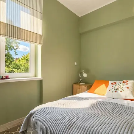 Compact With Balcony Nearby The Old Town By Renters Lejlighed *
