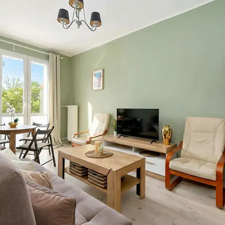 Compact With Balcony Nearby The Old Town By Renters Gdańsk