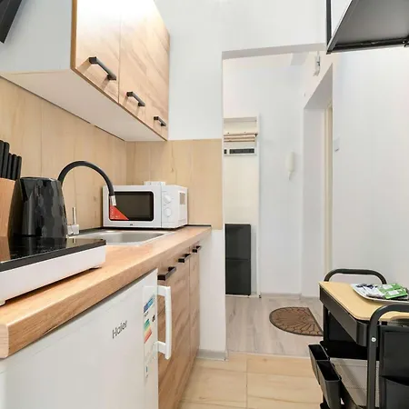 Compact With Balcony Nearby The Old Town By Renters Gdansk